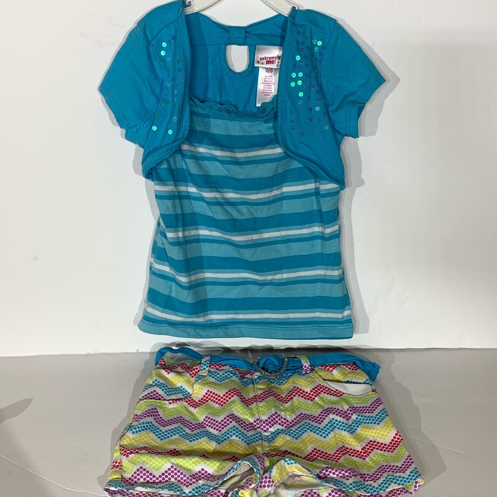 2 piece Shorts Outfit + Bonus Tee - 5/6